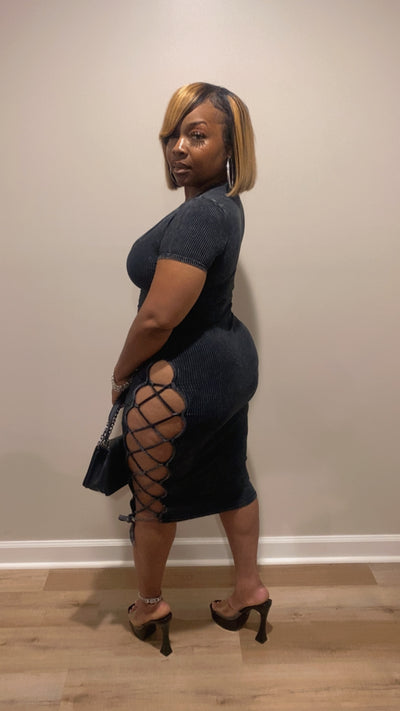 Peekaboo Dress (Black)