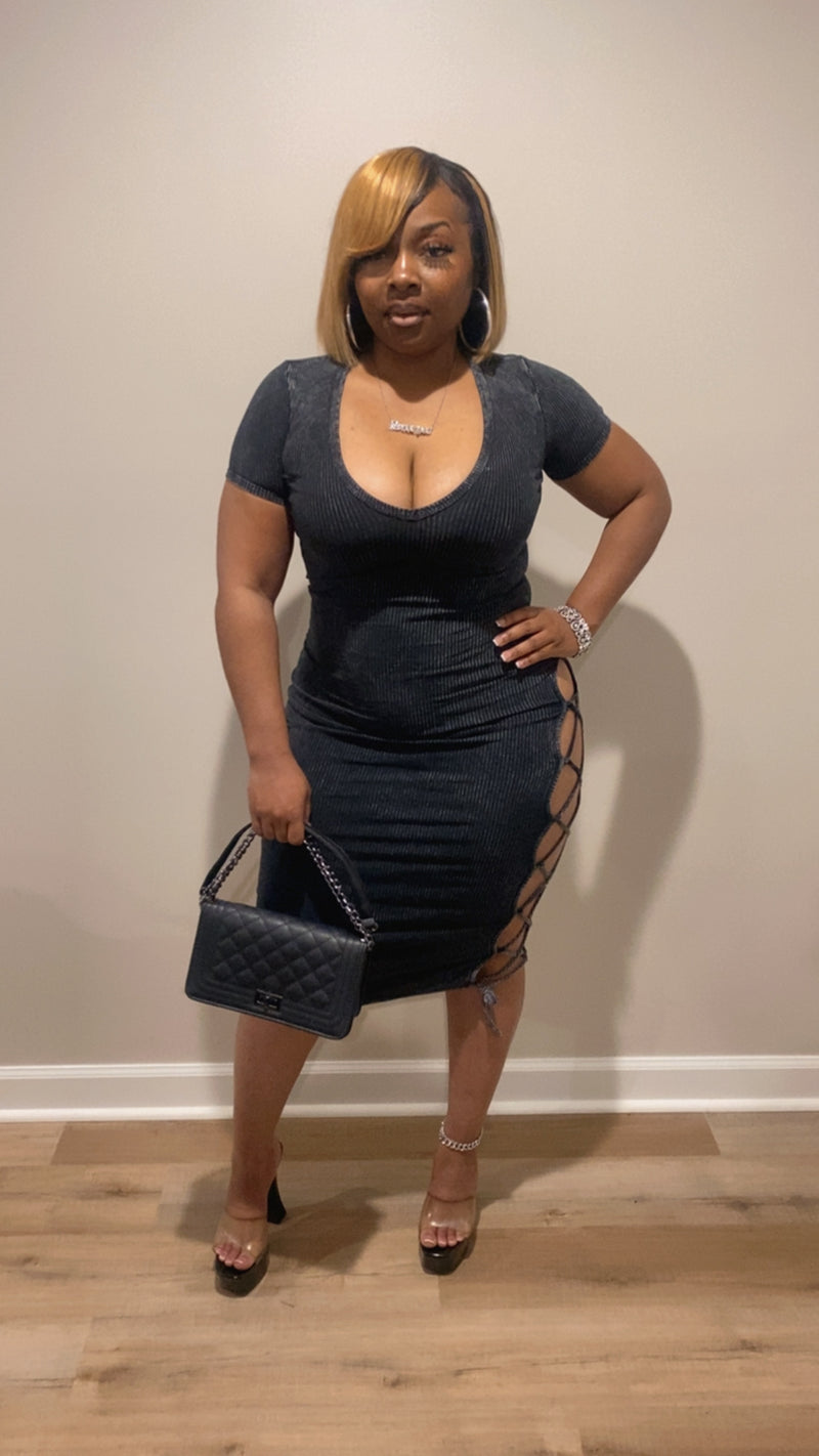 Peekaboo Dress (Black)